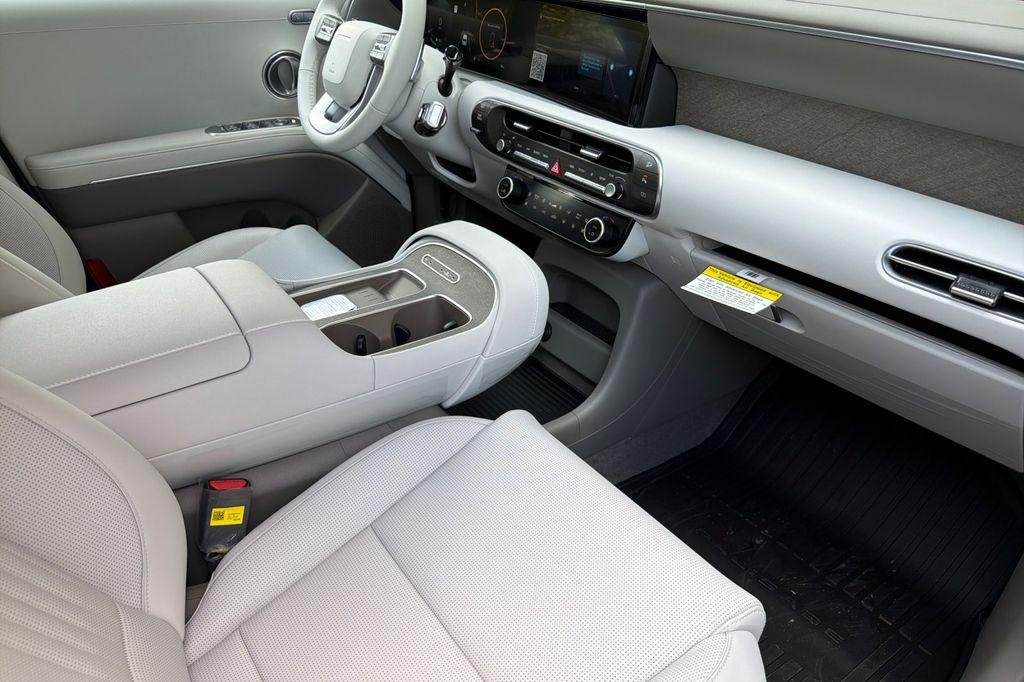 New 2026 Silver Hyundai SEL Premium 8P image 14