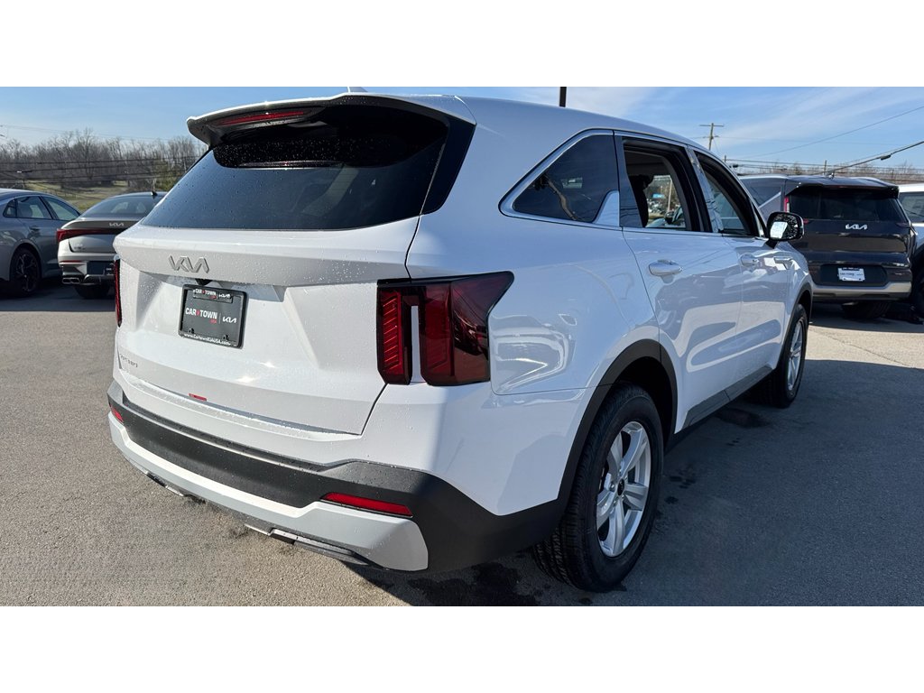 New 2026 Glacial White Pearl Kia LX image 4