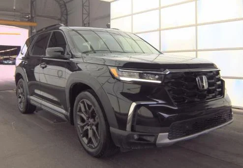 2024 Honda Pilot Touring 2WD's photo