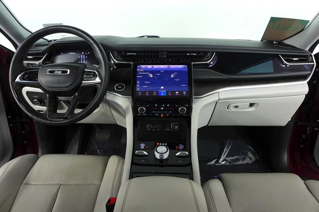 Used 2023 Red Jeep Overland image 25