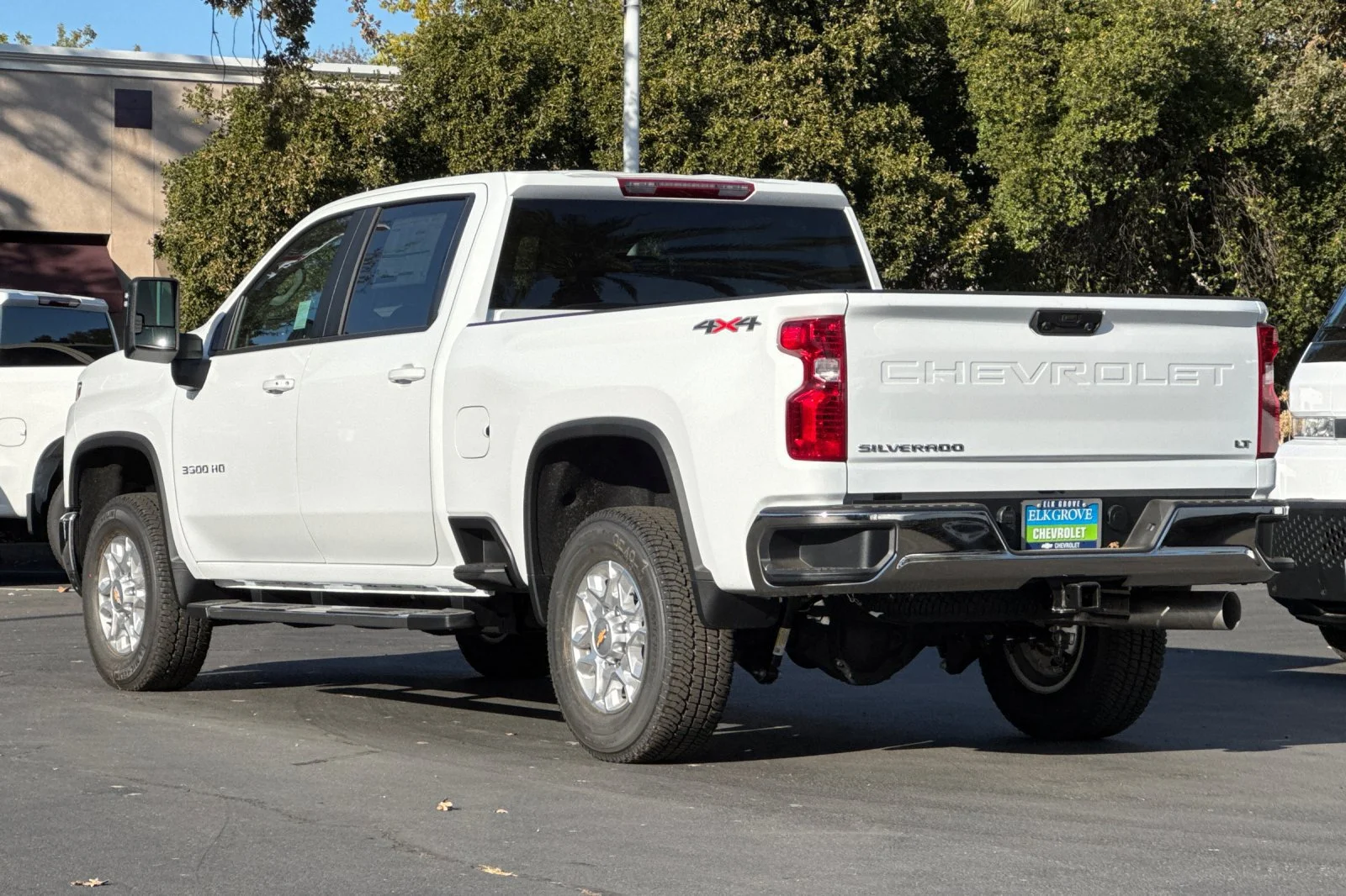 2026 Chevrolet Silverado 3500 HD LT view 5