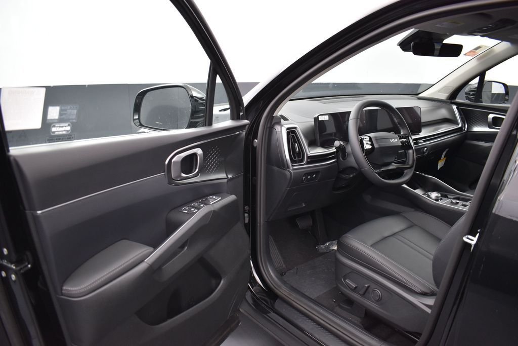 New 2026 Aurora Black Pearl Kia EX image 5