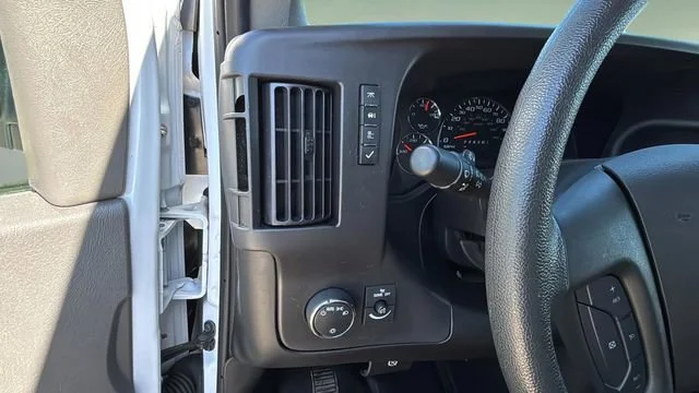 Used 2024 Summit White GMC Work Van image 22