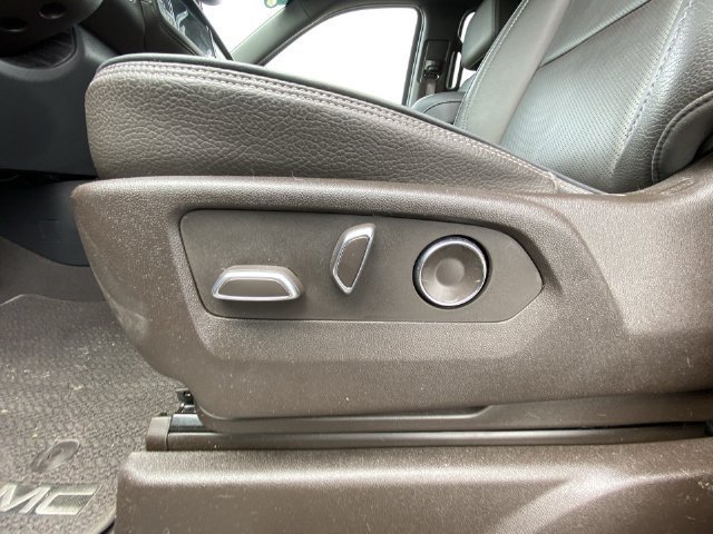 Certified Used 2023 WHITE FROST TRICOAT GMC Denali image 12
