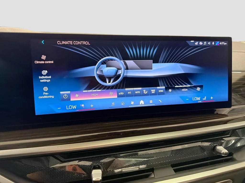 Used 2024 Black BMW xDrive40i image 16