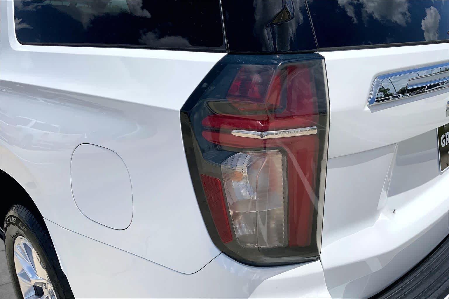 Used 2024 Summit White Chevrolet Premier image 27