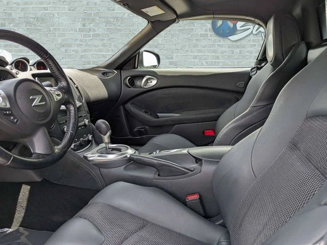 Used 2014 Red Nissan Touring image 15