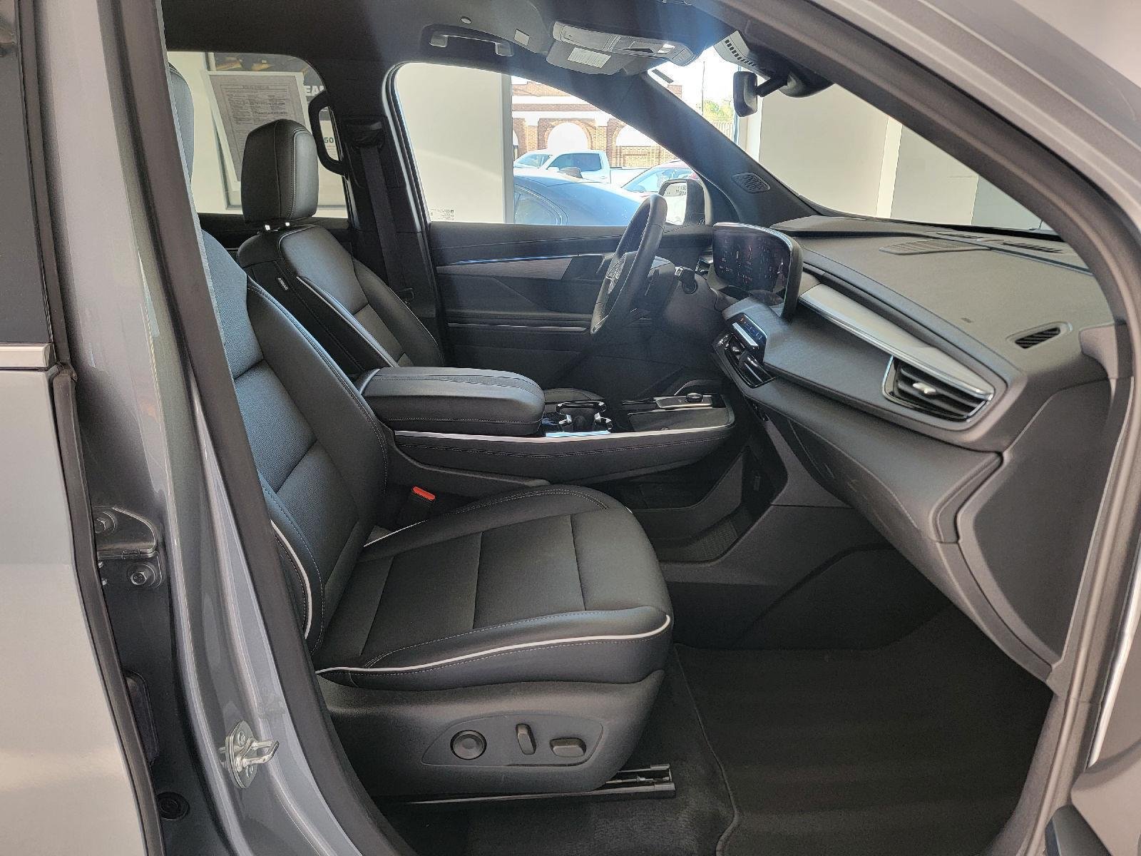 2025 Buick Enclave Preferred - Photo 27