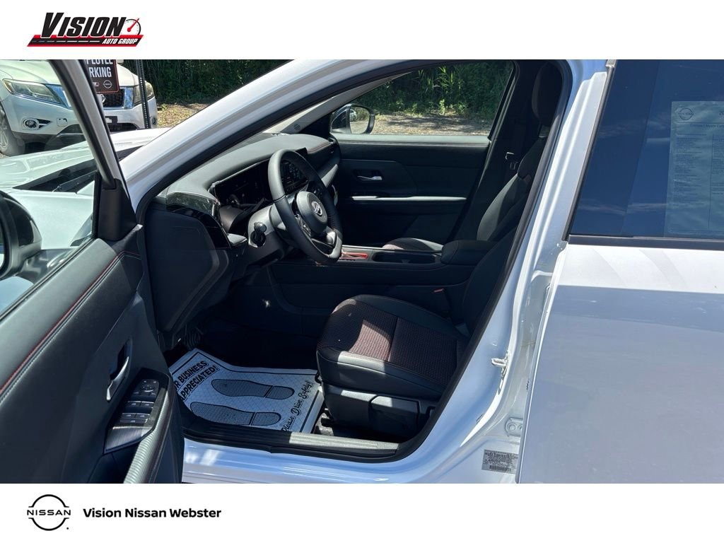 New 2026 White Nissan SR image 10