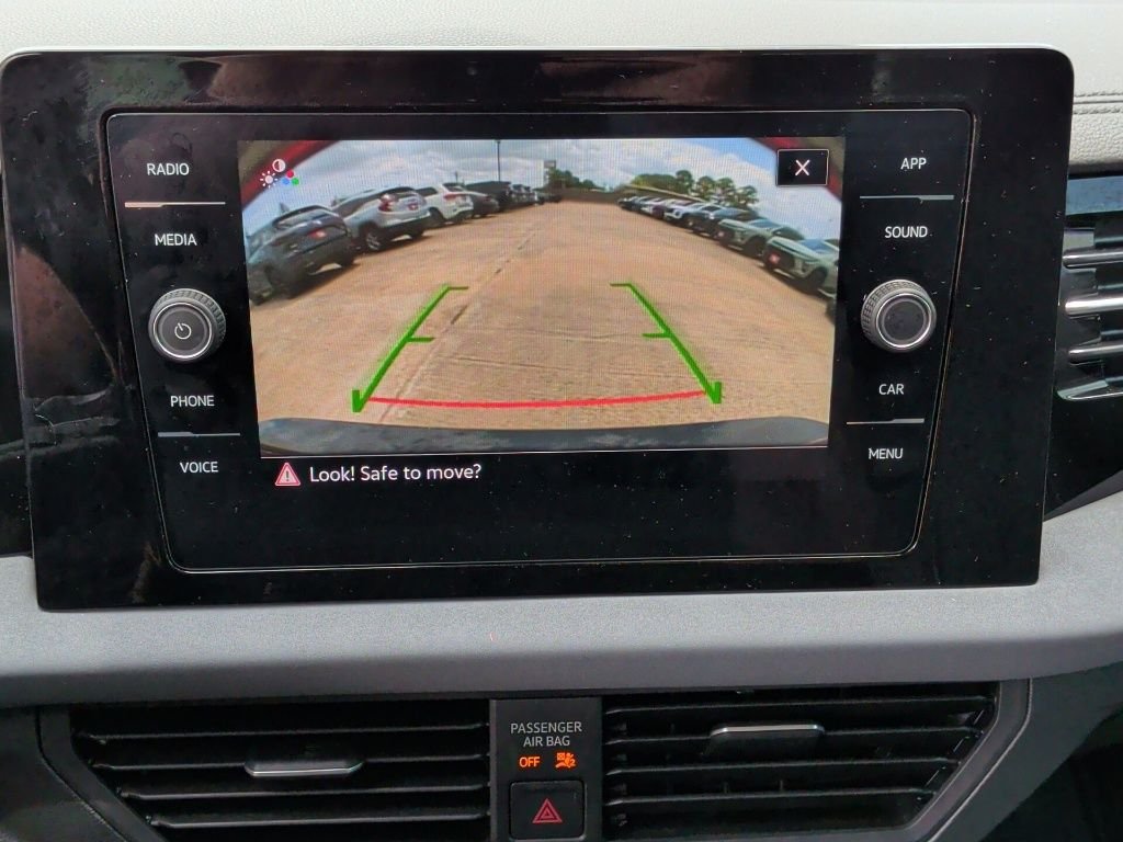 Used 2025  Volkswagen 1.5T SE image 24