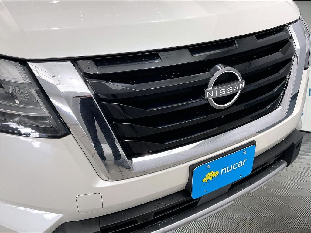 Used 2024 Pearl White Nissan SL image 32