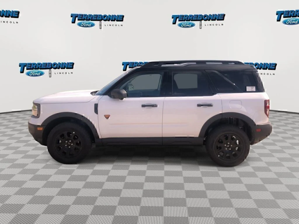 New 2025 Oxford White Ford Badlands® image 5