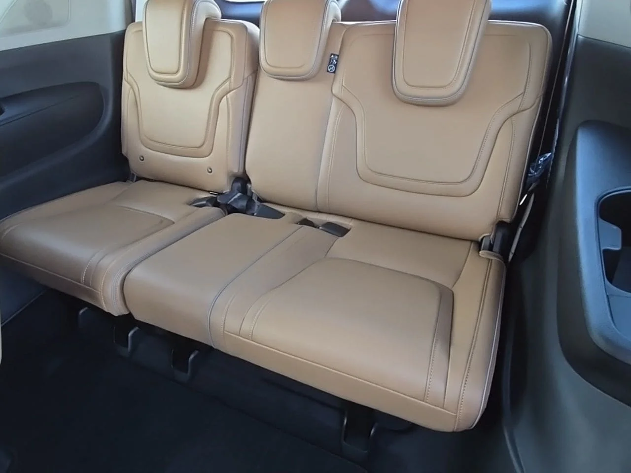New 2026 BLACK OBSIDIAN INFINITI Luxe 4WD image 33