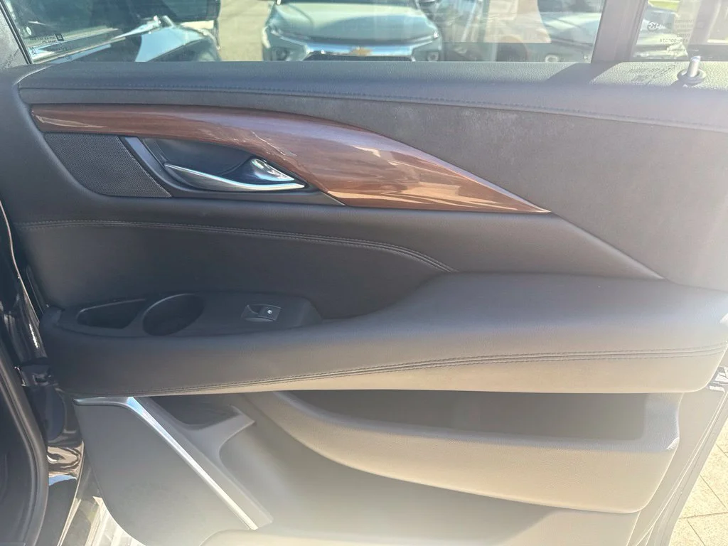 Used 2020 Black Raven Cadillac Luxury image 12