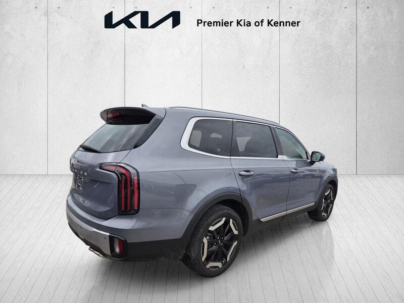 Used 2024 Silver Kia EX image 4