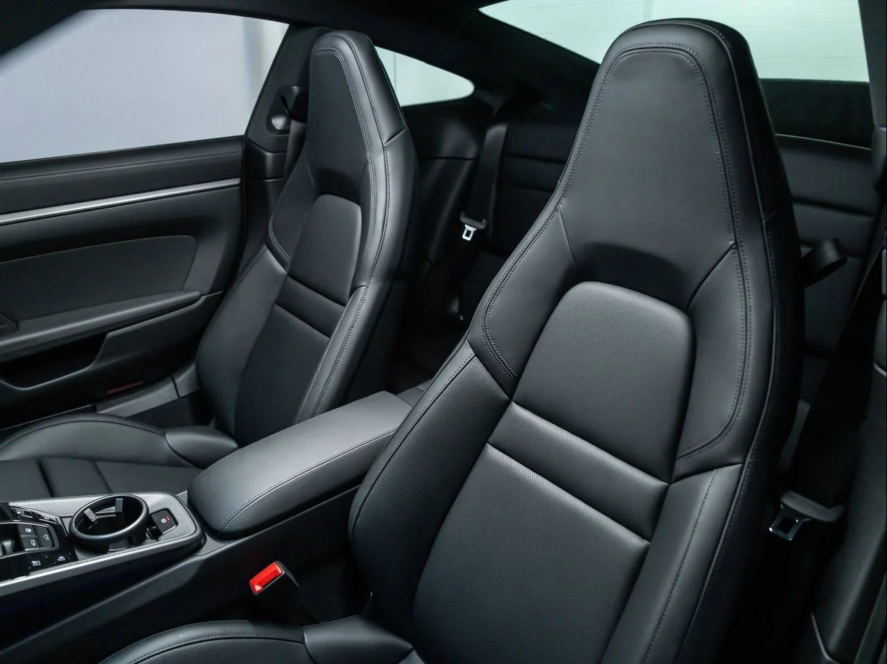 Used 2026  Porsche Carrera image 5