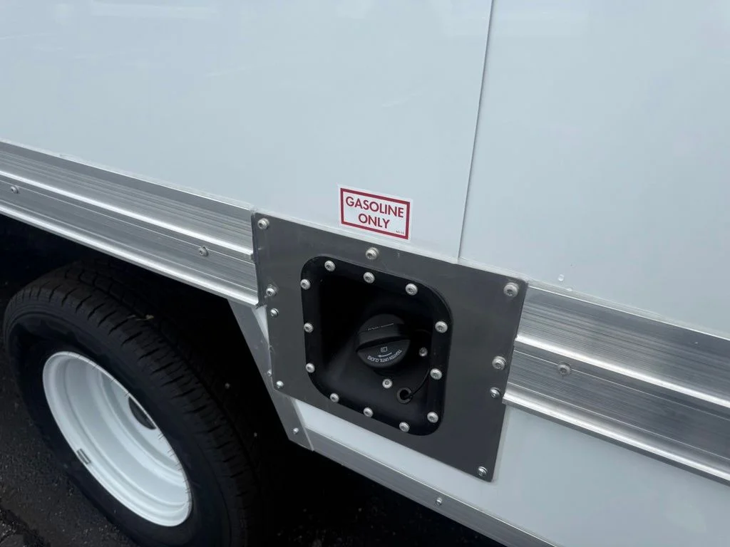 New 2027 Oxford White Ford E-450 DRW image 35
