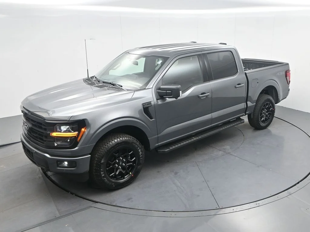 New 2026 Carbonized Gray Metallic Ford XLT image 22