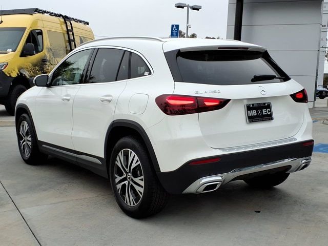 New 2026 White Mercedes-Benz GLA 250 image 21