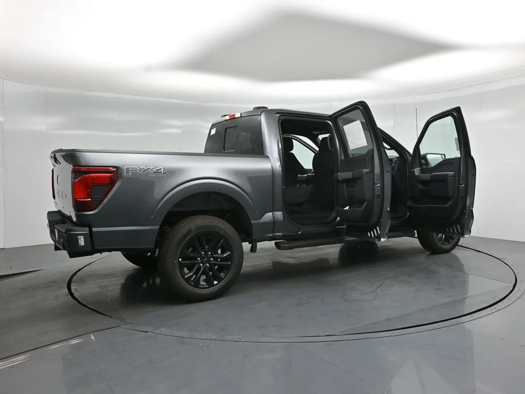 New 2026 Carbonized Gray Metallic Ford XLT image 5