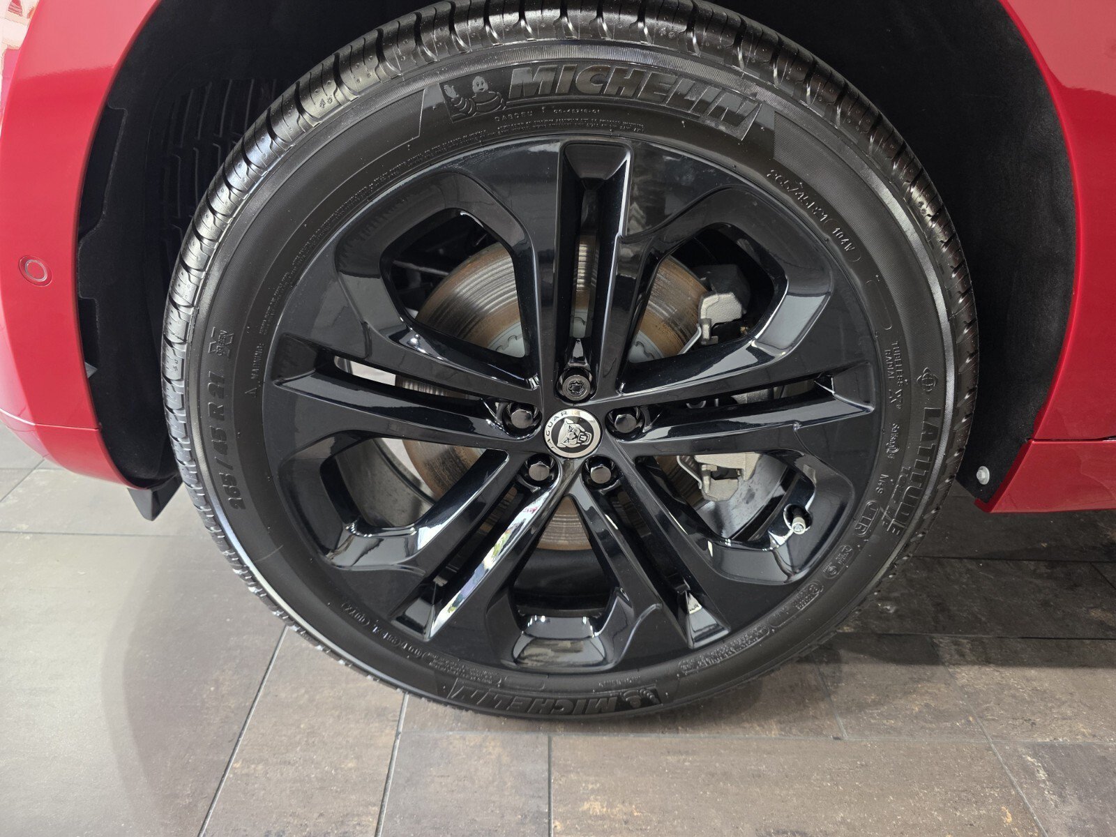 New 2026 Firenze Red JAGUAR P250 R-DYNAMIC S image 13