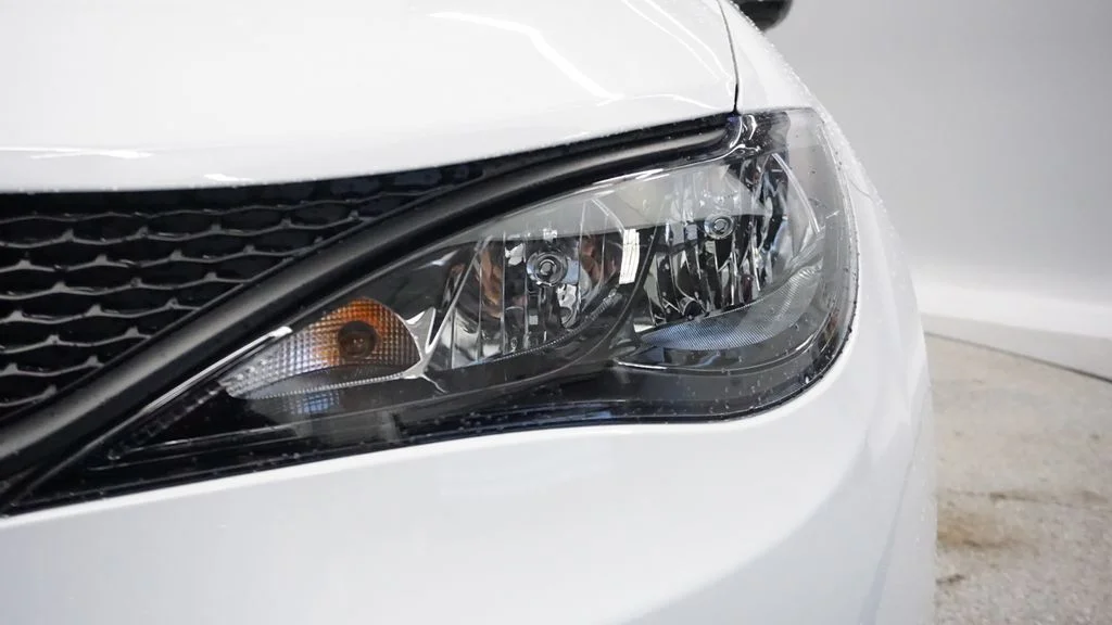 New 2026 Bright White Clear-Coat Exterior Paint Chrysler LX image 16