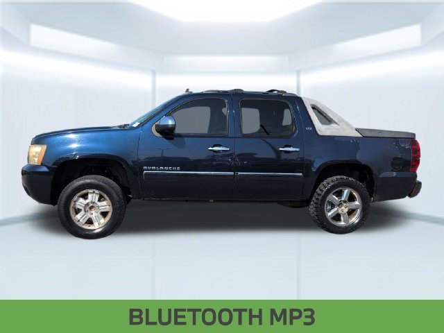 Used 2011 Chevrolet Avalanche LTZ with VIN 3GNMCGE06BG166765 for sale in Milton, FL