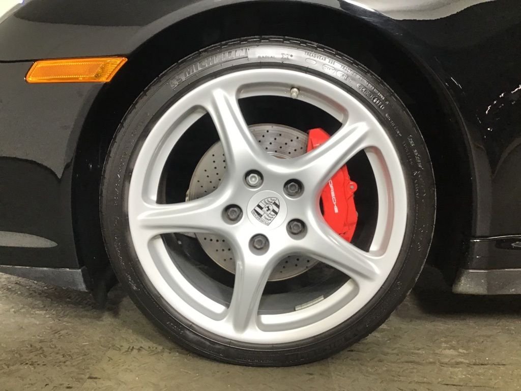 Used 2012  Porsche Carrera 4S image 16