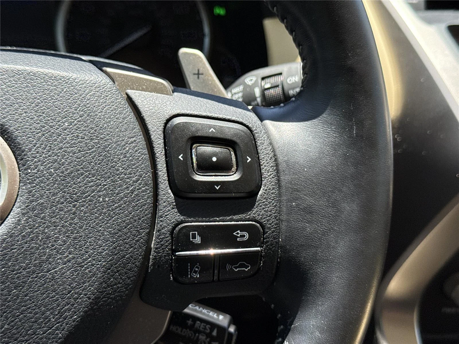 Used 2020 Eminent White Pearl Lexus NX 300h image 32