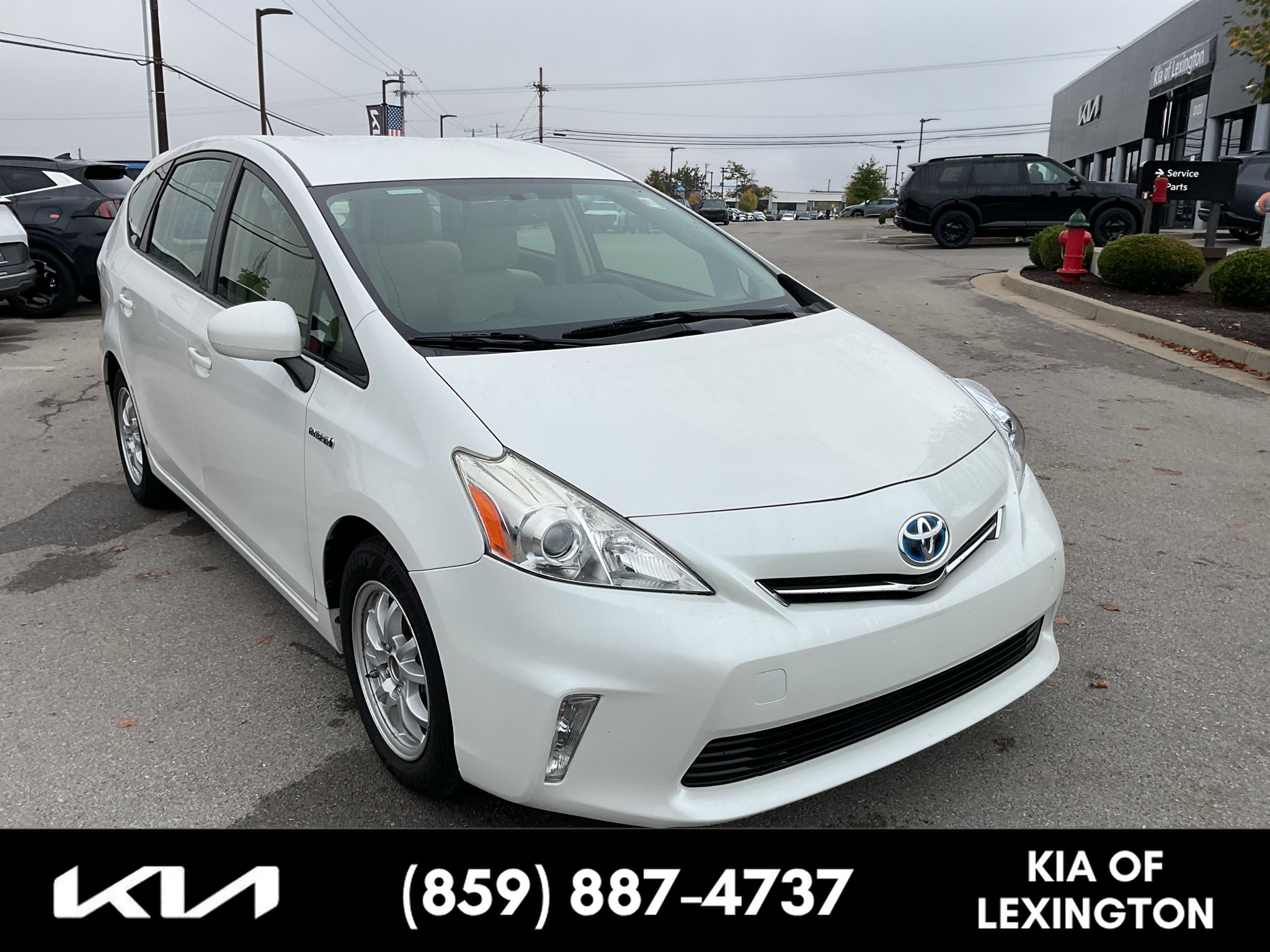2013 Toyota Prius v Three