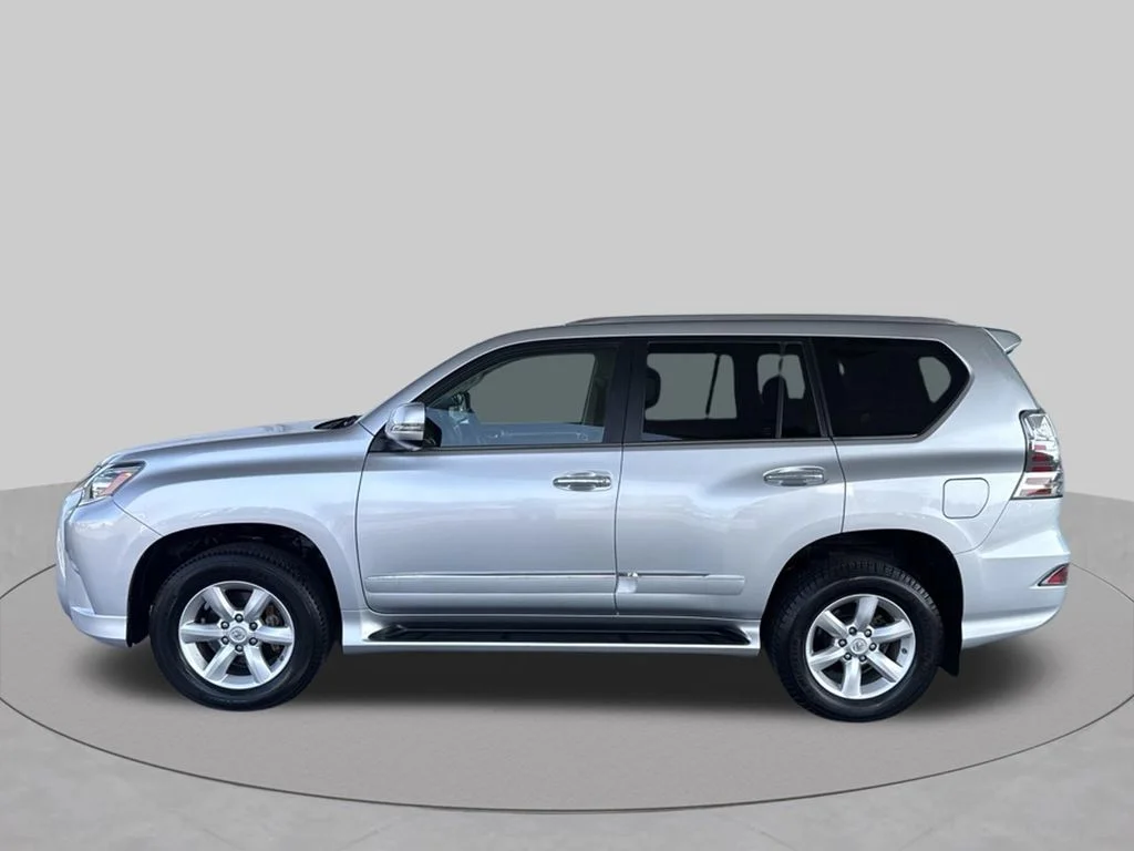 Used 2019 Silver Lexus 460 image 3