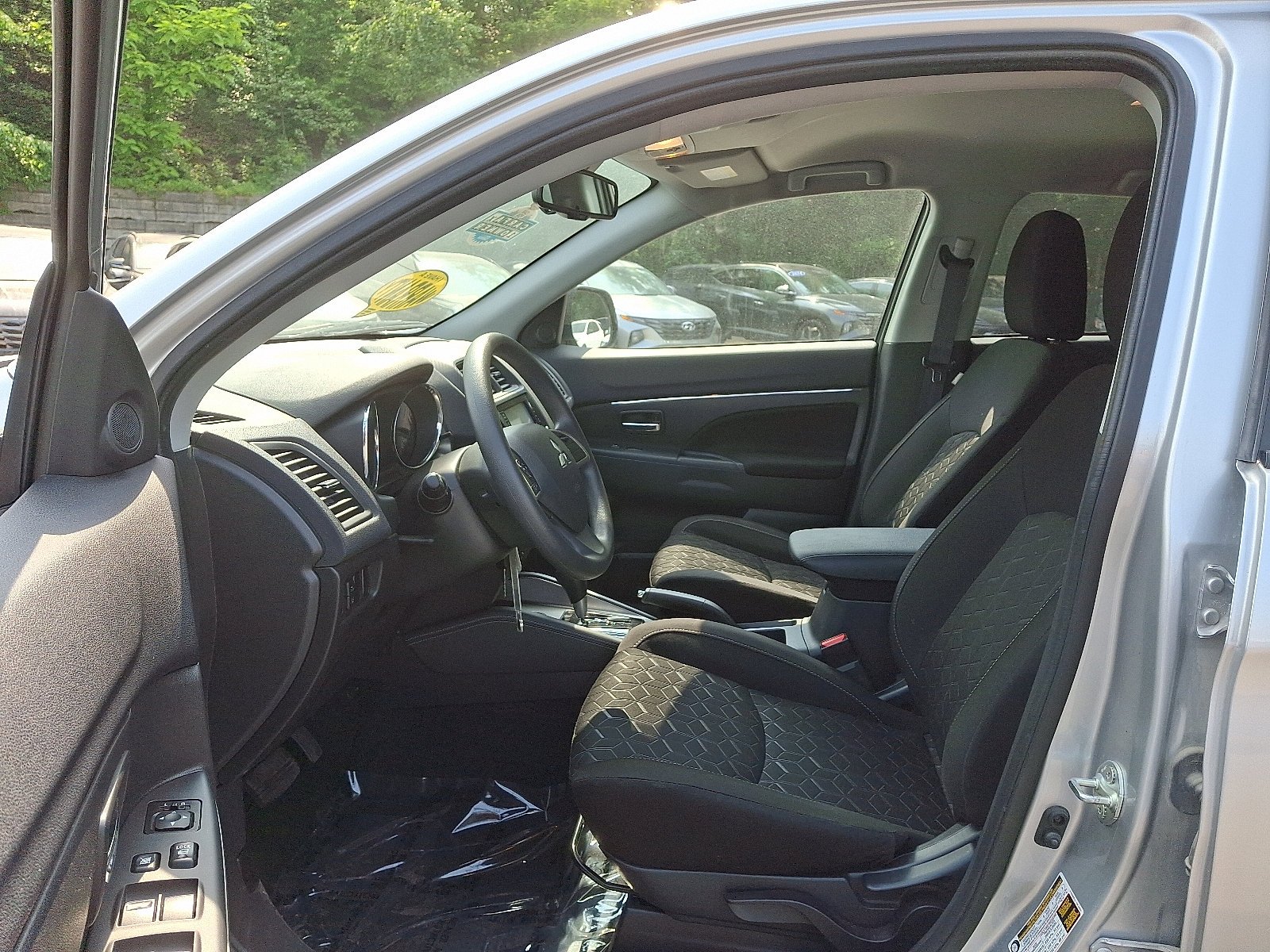 2024 Mitsubishi Outlander Sport ES - Photo 15