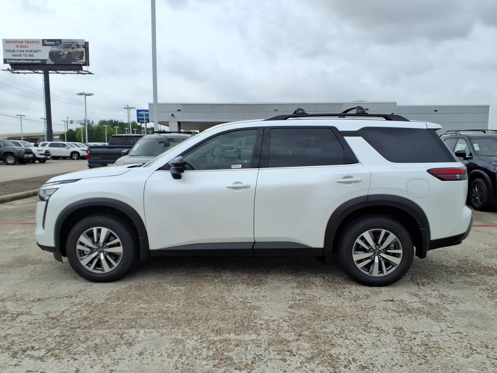 2026 Nissan Pathfinder SL White at Robbins Nissan