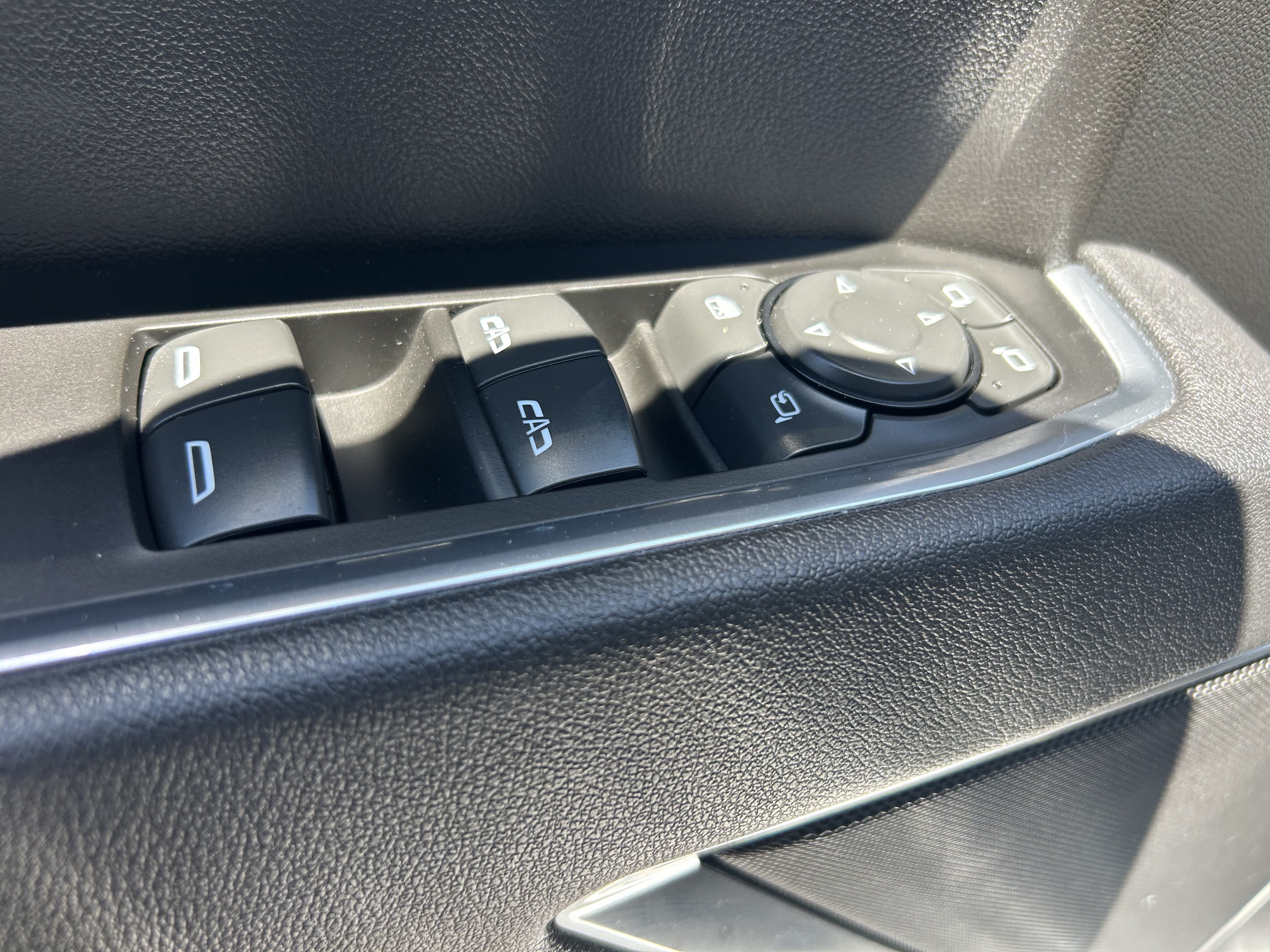 2025 GMC Sierra 1500 SLT - Photo 27