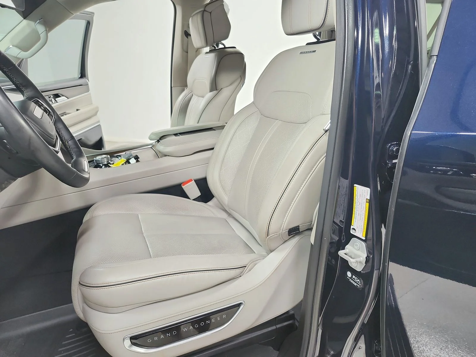 Used 2023 Black Jeep Series II image 19