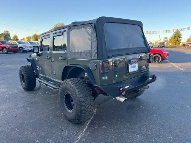 Used 2016  Jeep Unlimited Sport image 35