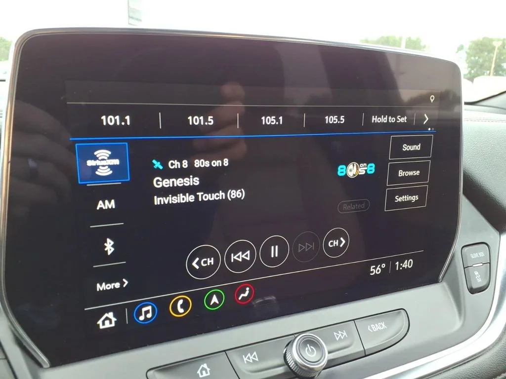 Used 2024 Iridescent Pearl Tricoat Chevrolet Premier image 19