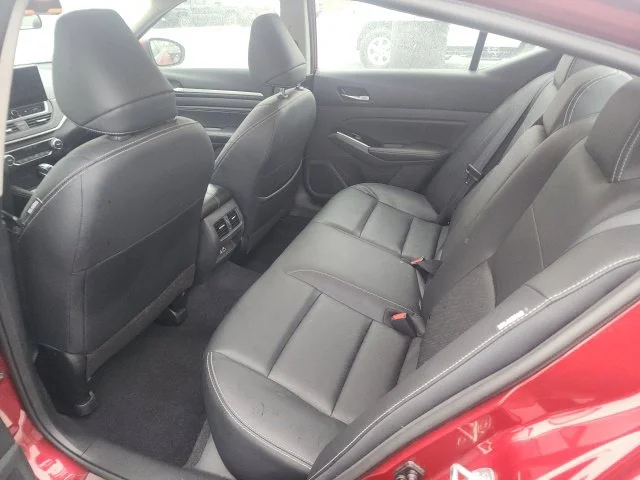 Used 2023 Red Nissan 2.5 SL image 9
