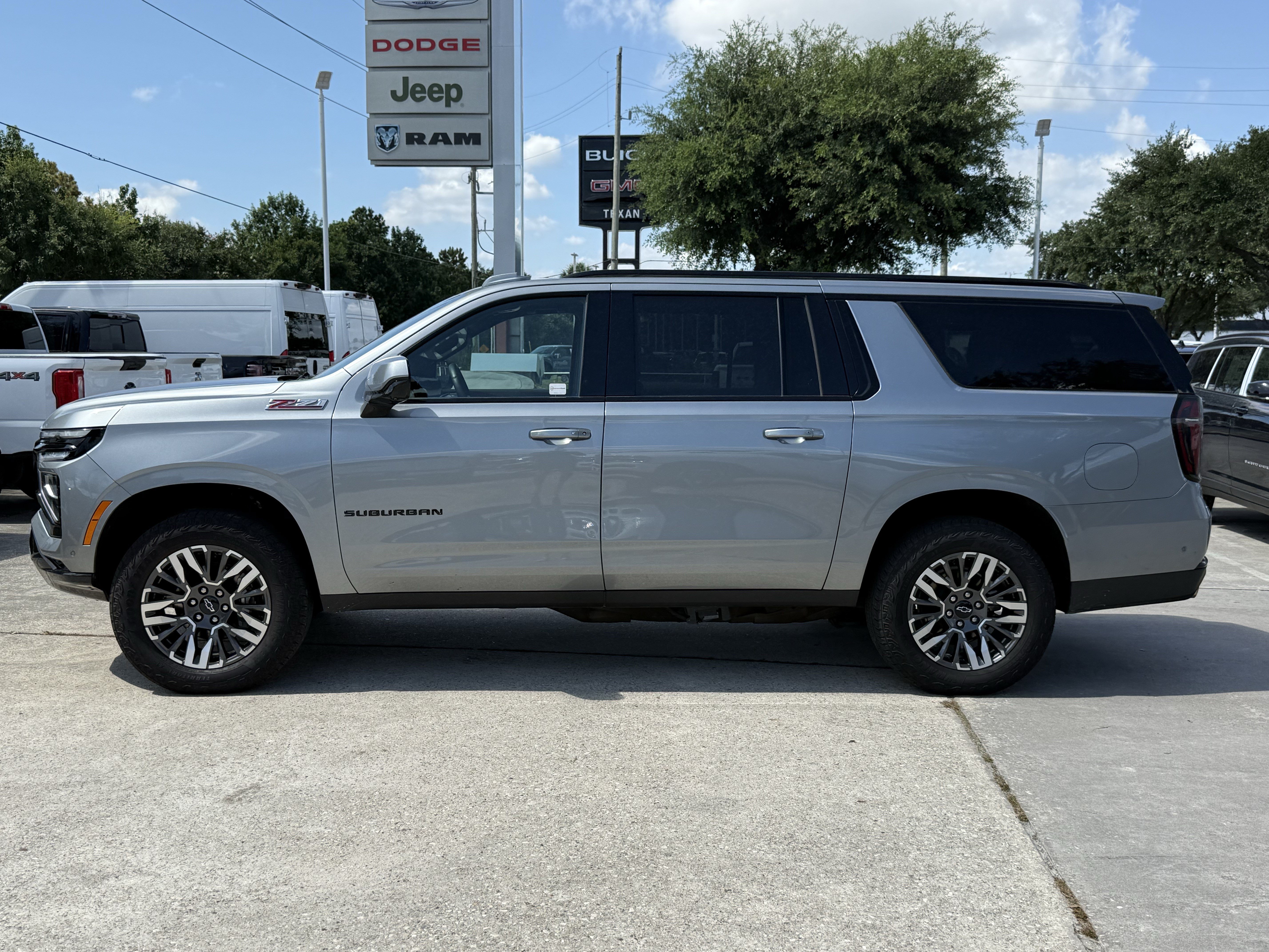 Used 2025 Sterling Gray Metallic Chevrolet Z71 image 7