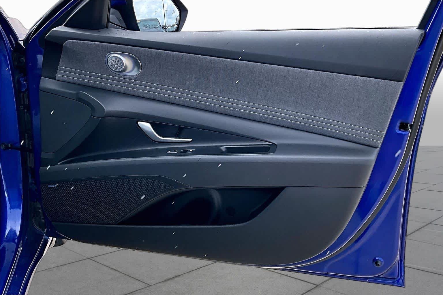 2025 Hyundai Elantra Limited - Photo 40