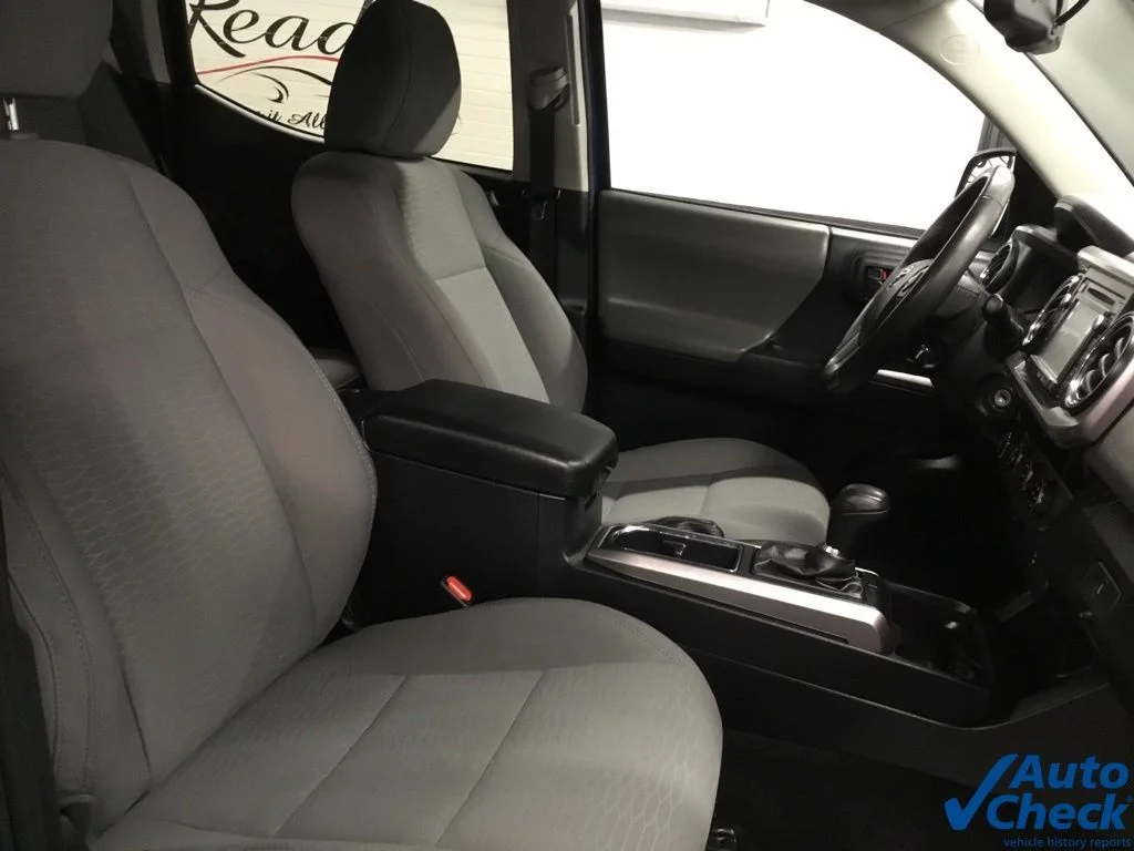 Used 2017 Blue Toyota SR5 image 30