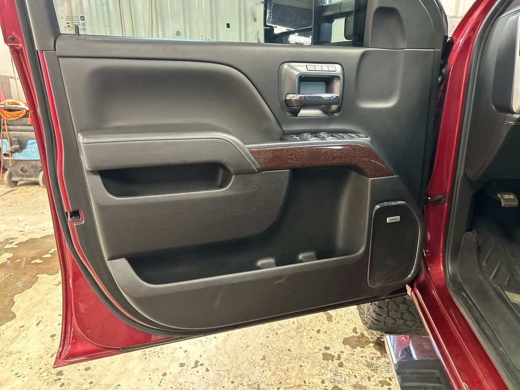 Used 2019 Red GMC SLT image 15