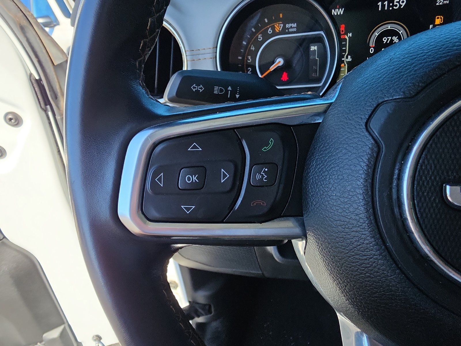 Used 2022 White Jeep High Altitude image 20
