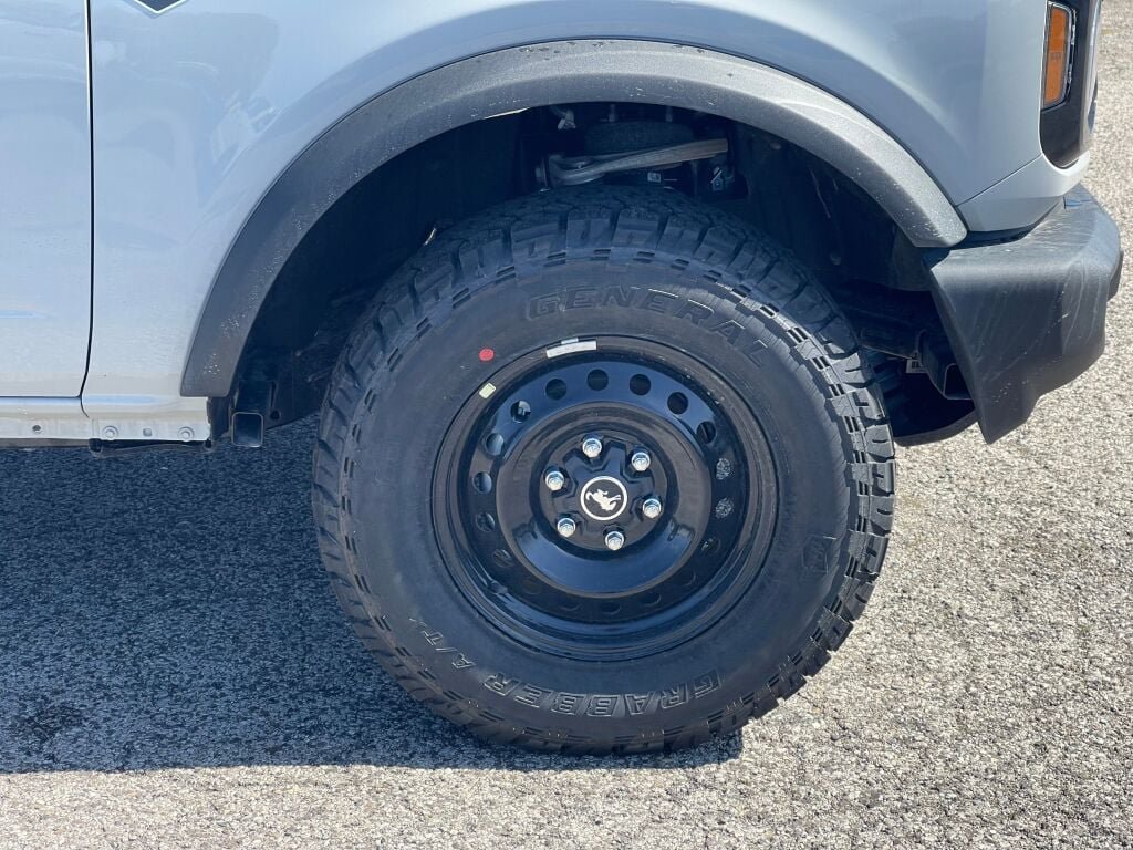 New 2026 Avalanche Gray Ford Big Bend image 25
