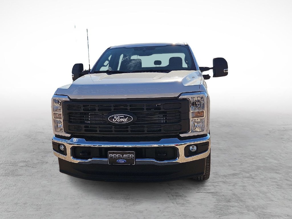 New 2027 Oxford White Ford F-350® XL image 3