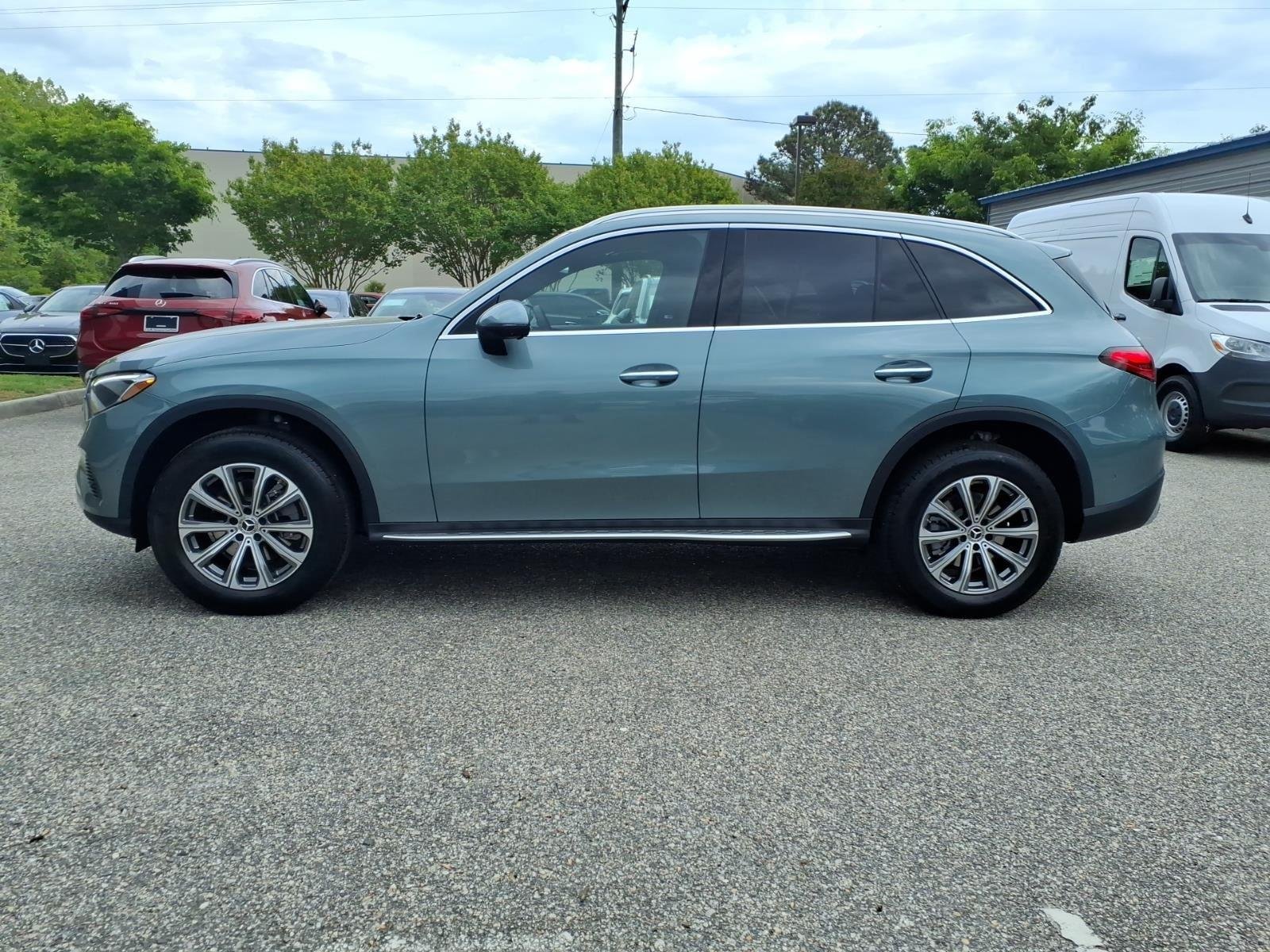 New 2026 SILVER Mercedes-Benz GLC 300 image 11