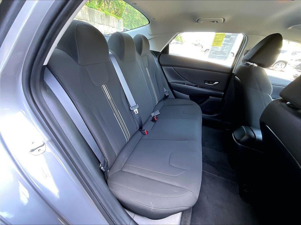 Used 2023 Fluid Metal Hyundai SEL image 16