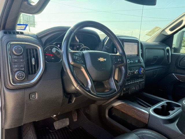 Used 2022 Summit White Chevrolet High Country image 13
