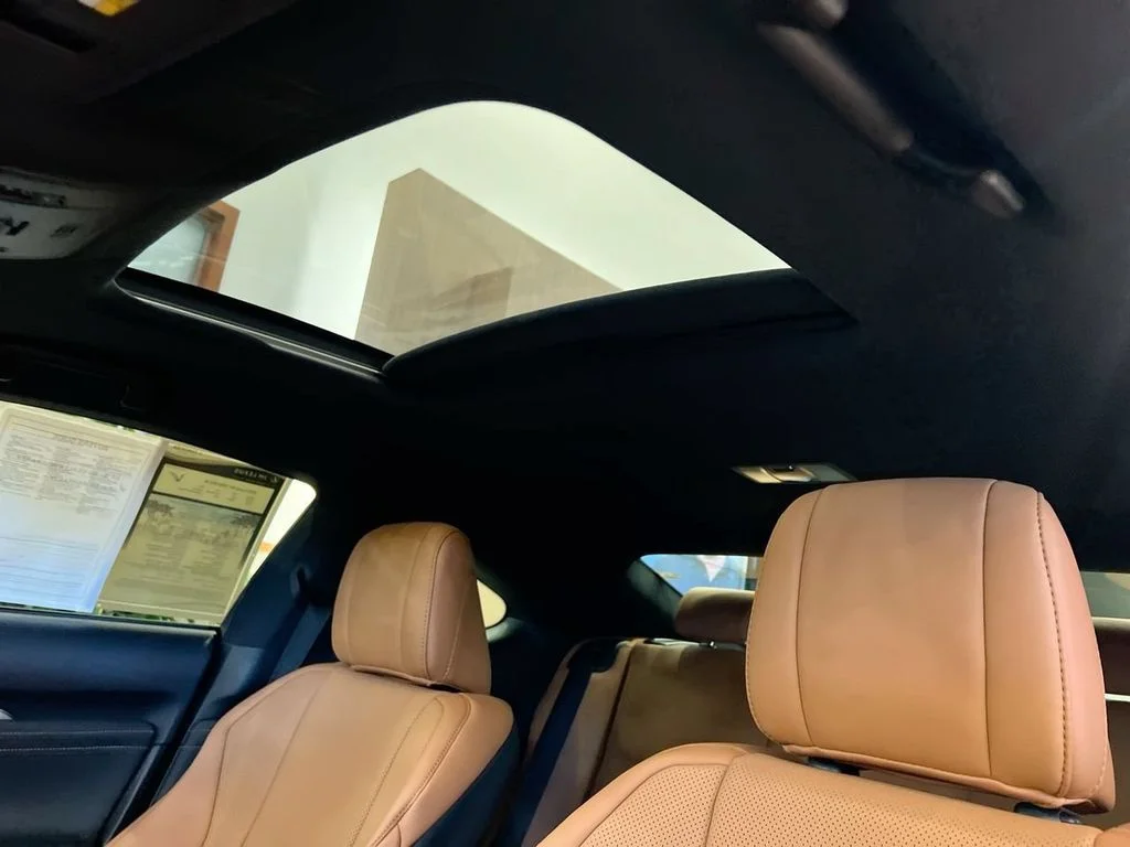Certified Used 2022 OBSIDIAN Lexus 350 image 18