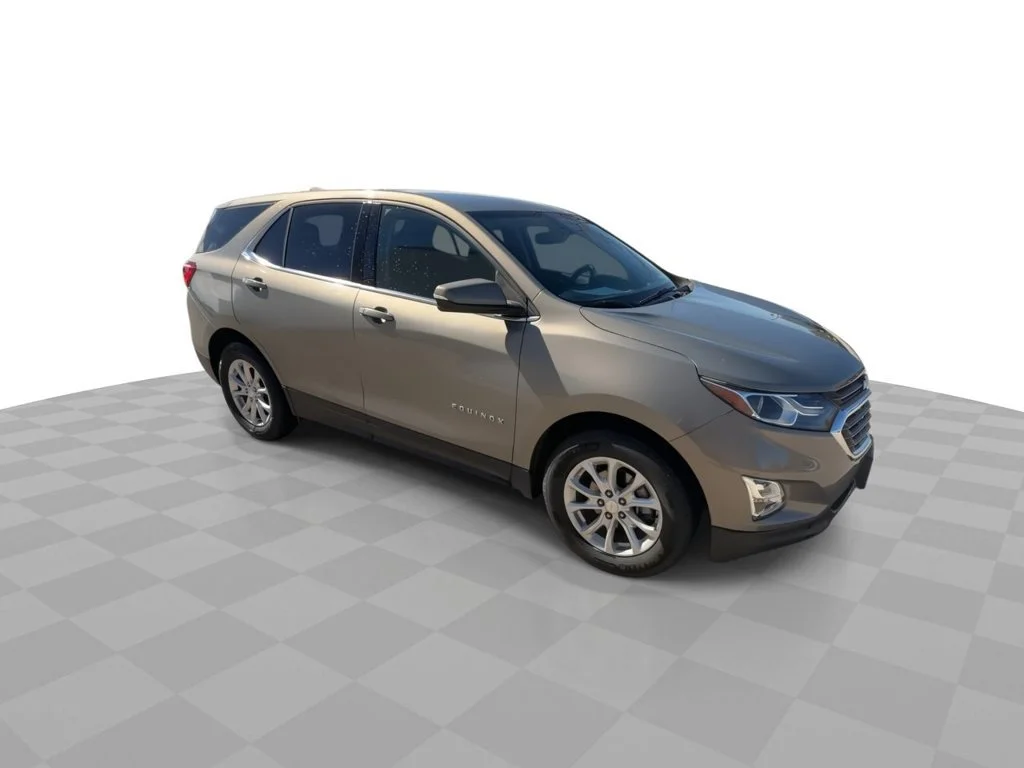Used 2018 Chevrolet Equinox LT with VIN 3GNAXJEVXJS565352 for sale in West Allis, WI